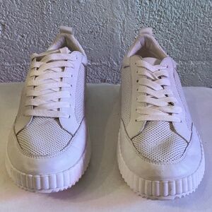Slightly Used White Steve Madden Platform Sneaker